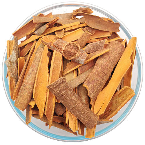 Pattai (cinnamon bark)